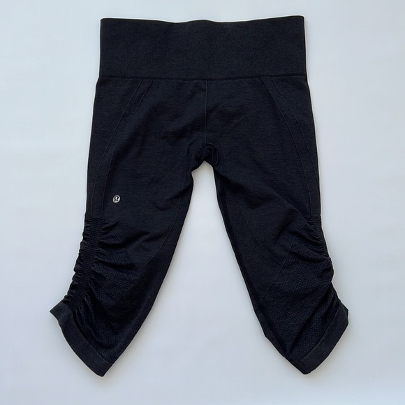 Lululemon yoga leggings - Picture 2 of 7